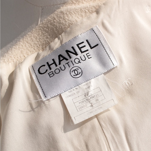 Chanel Vintage S/S 1995 Ivory Ecru Black Gold Zip Tweed 95P Jacket - Picture 12 of 15